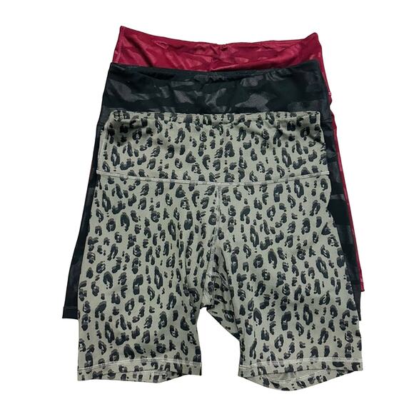 OLD NAVY Purple Camo Print High Rise Waisted Biker Shorts 8" Inseam L Gym Lounge - Picture 1 of 16
